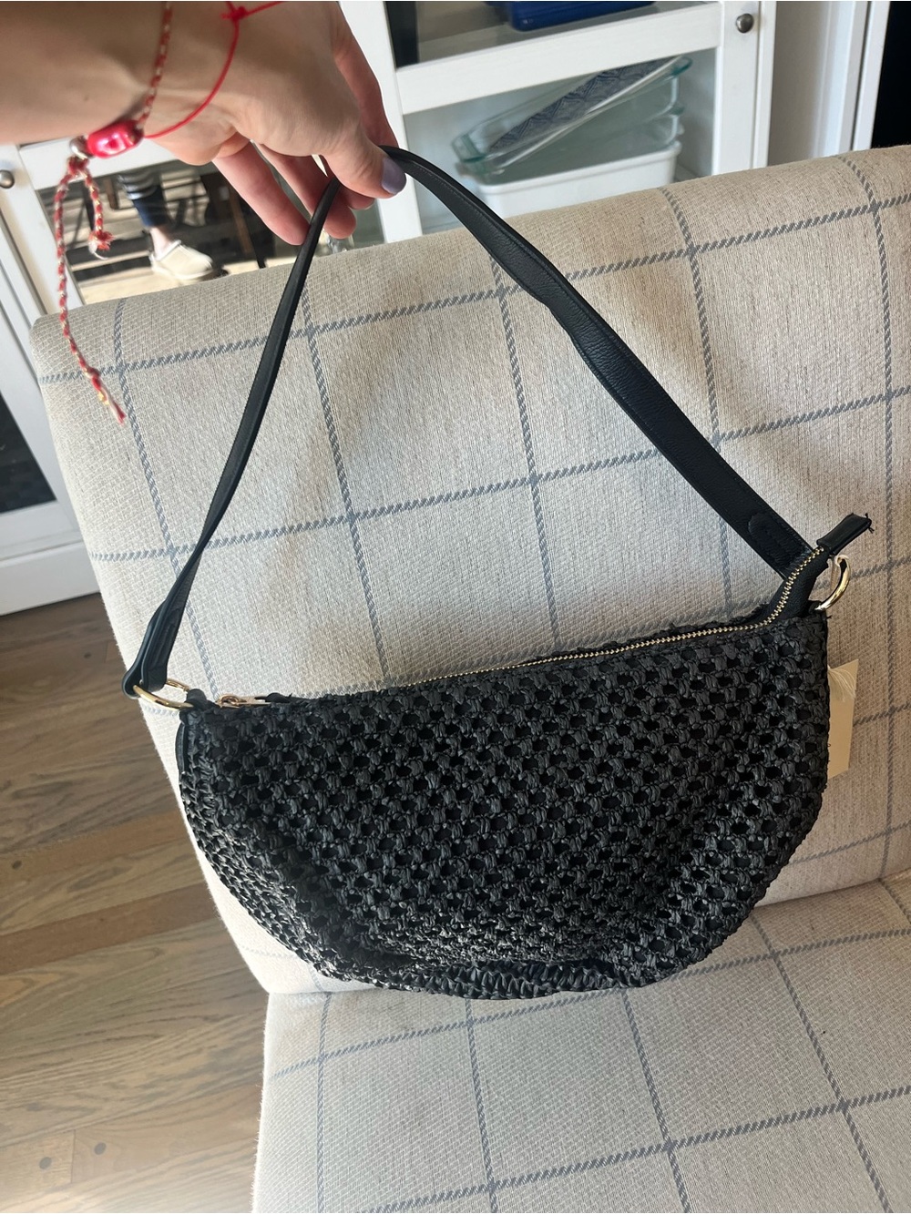 Universal Thread Black Woven Crescent Shoulder Bag - Picture 5 of 9